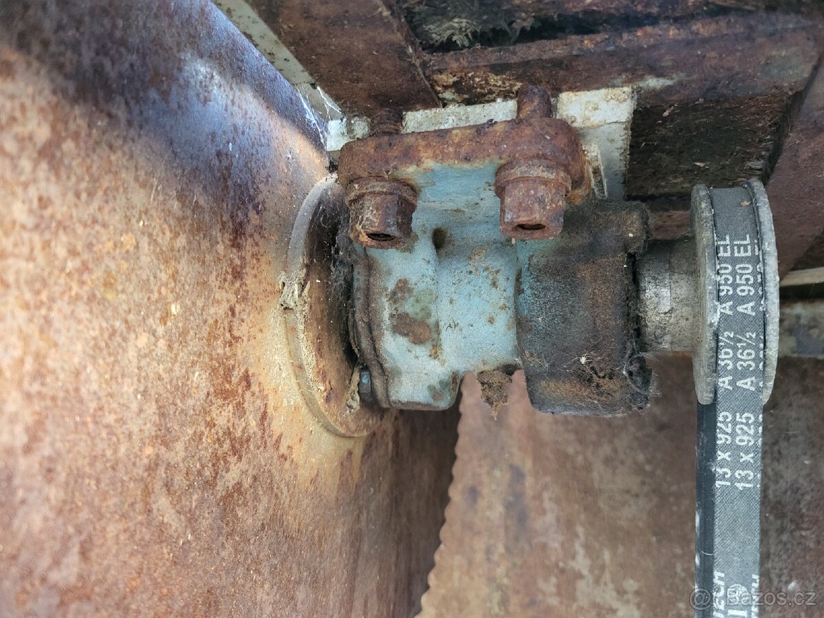 Prodám pilu kotoučovou na dřevo. Elektromotor 3kw - 7