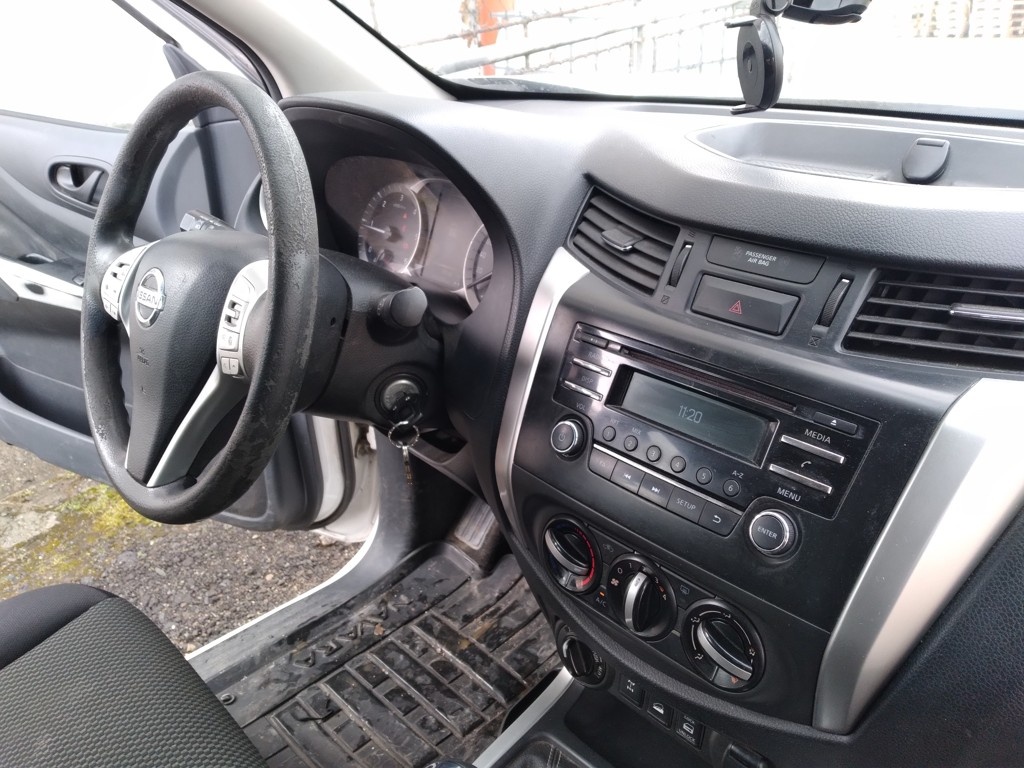 NISSAN NAVARA 2.3 dCi 120kW ČR,SERVISKA,MANUÁL,4X4 - 7