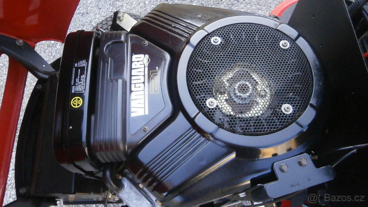 Zahradní traktor Snapper RD2140 - 7