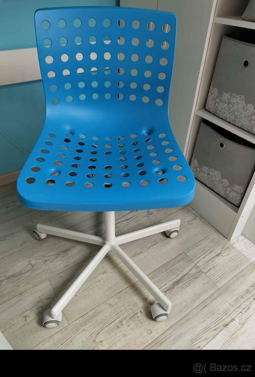 Vyvýšená postel se skříní a psacím stolem + židle a matrace - 7