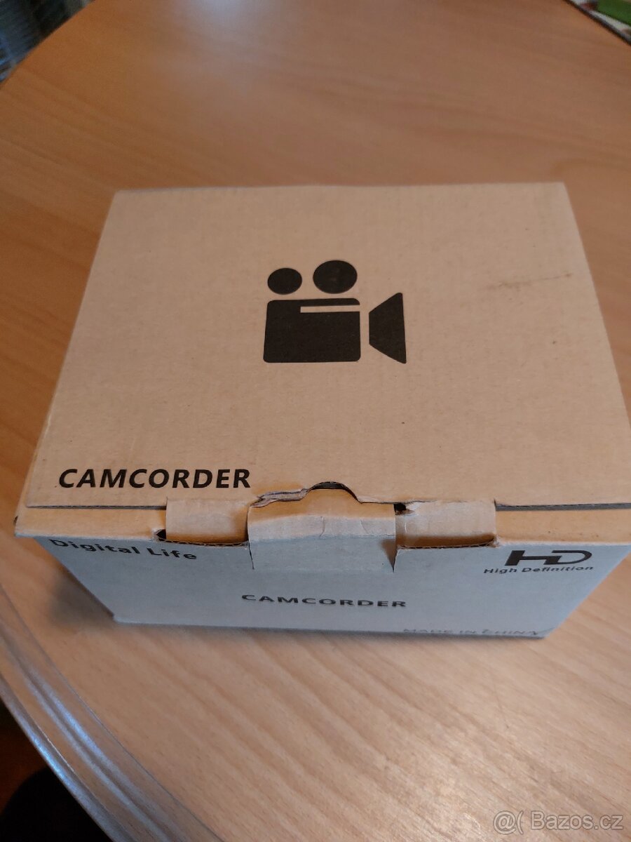 4 K Nová videokamera s příslušenstvím. - 7
