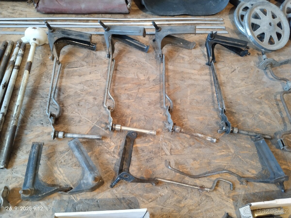 Šlapací autíčko díly - 7