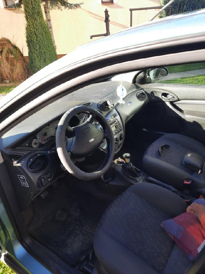 Ford focus 1,4 benzín - 7