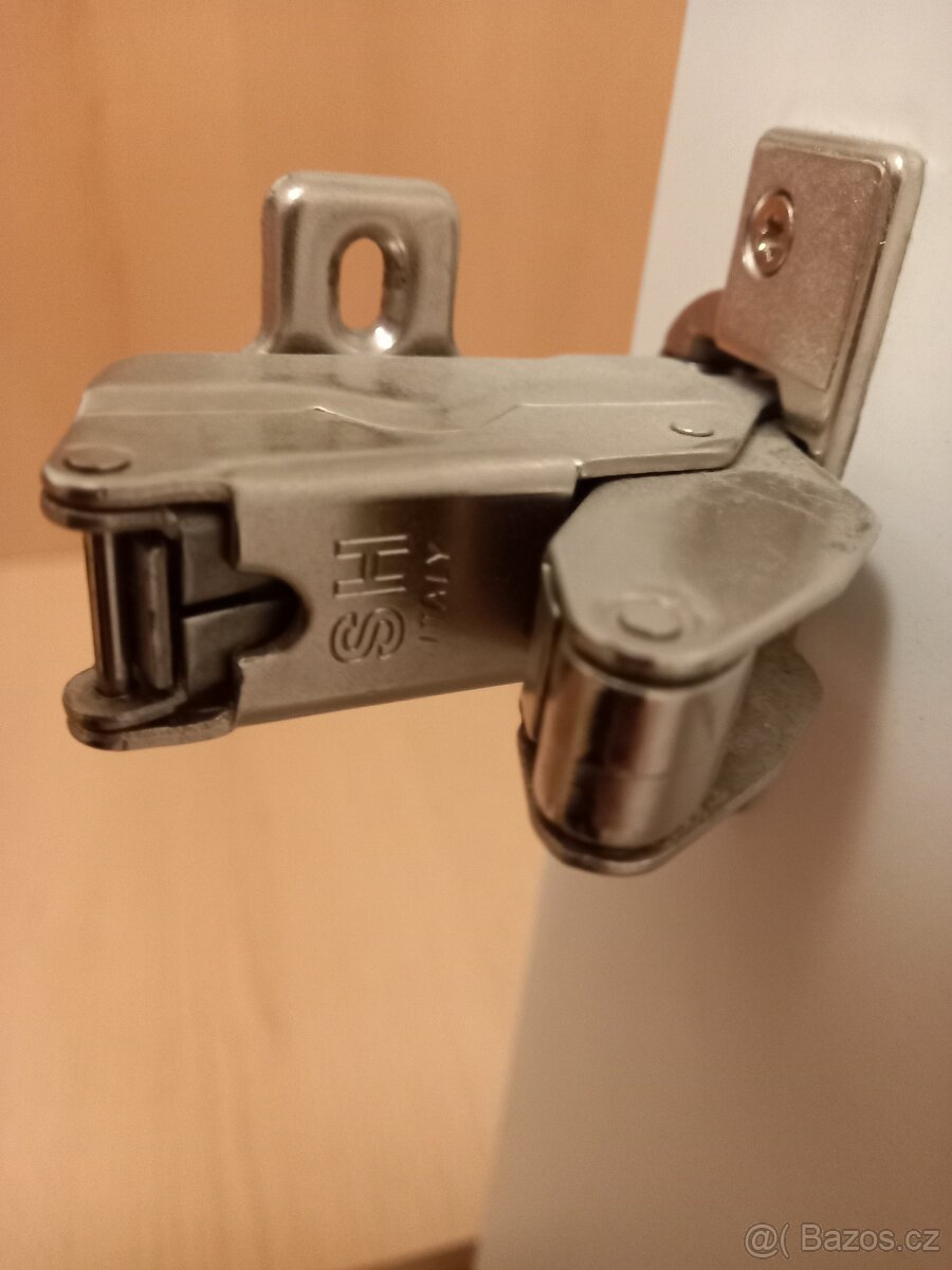 Skříňka/Korpus - 7