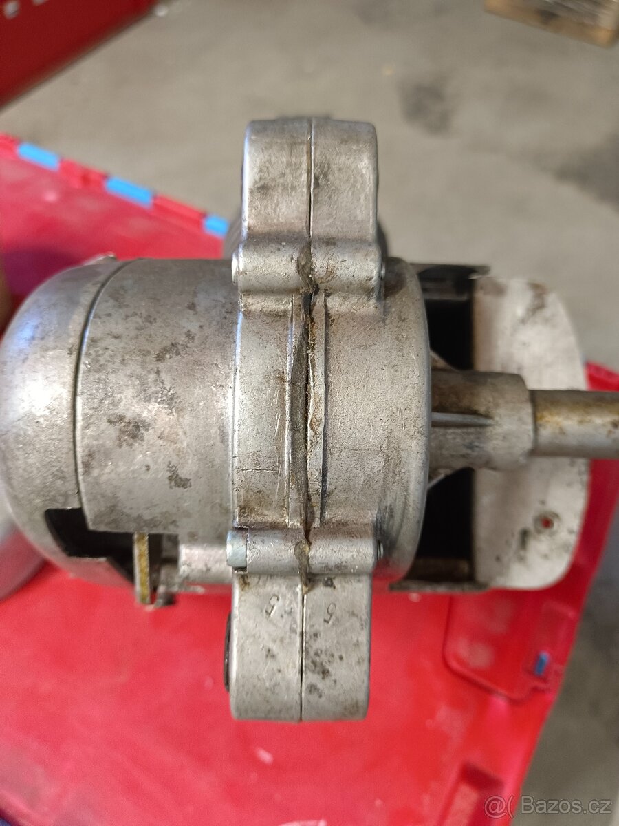 motor stadion S11 - 7