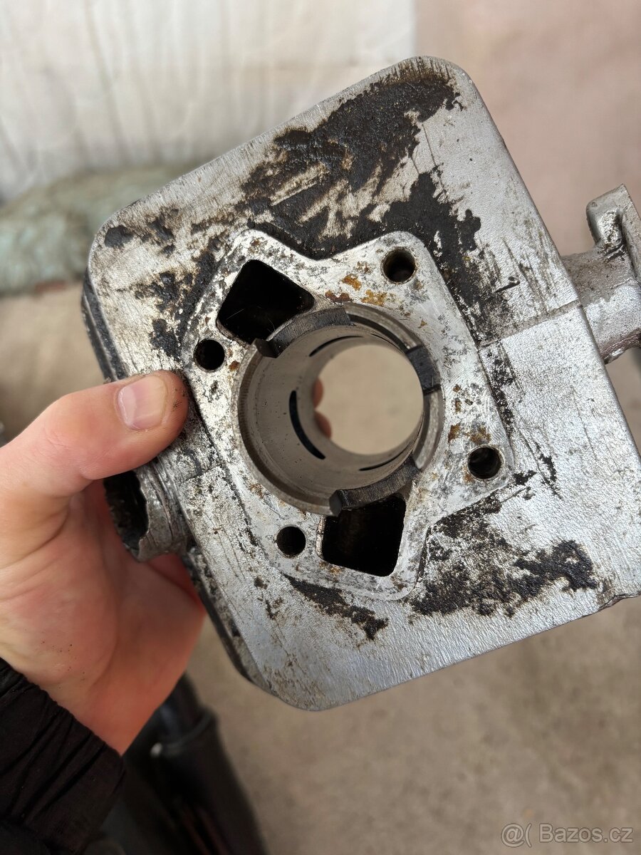 Válec a karburator Simson - 7