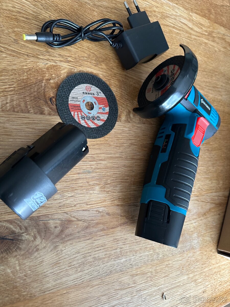 AKU flexa 3” + 2x baterie - NOVA - 7