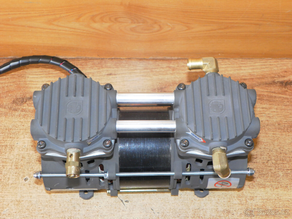 Dvoupístová bezolejová vývěva, vakuová pumpa ZW280F - 7
