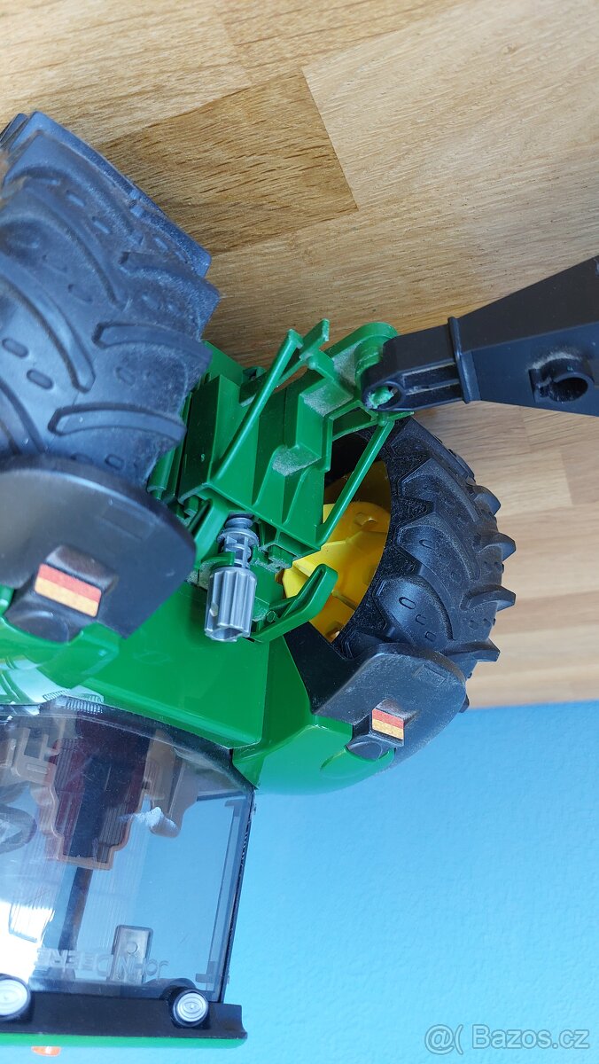 Traktor Bruder John Deere 7930 + vlek - 7