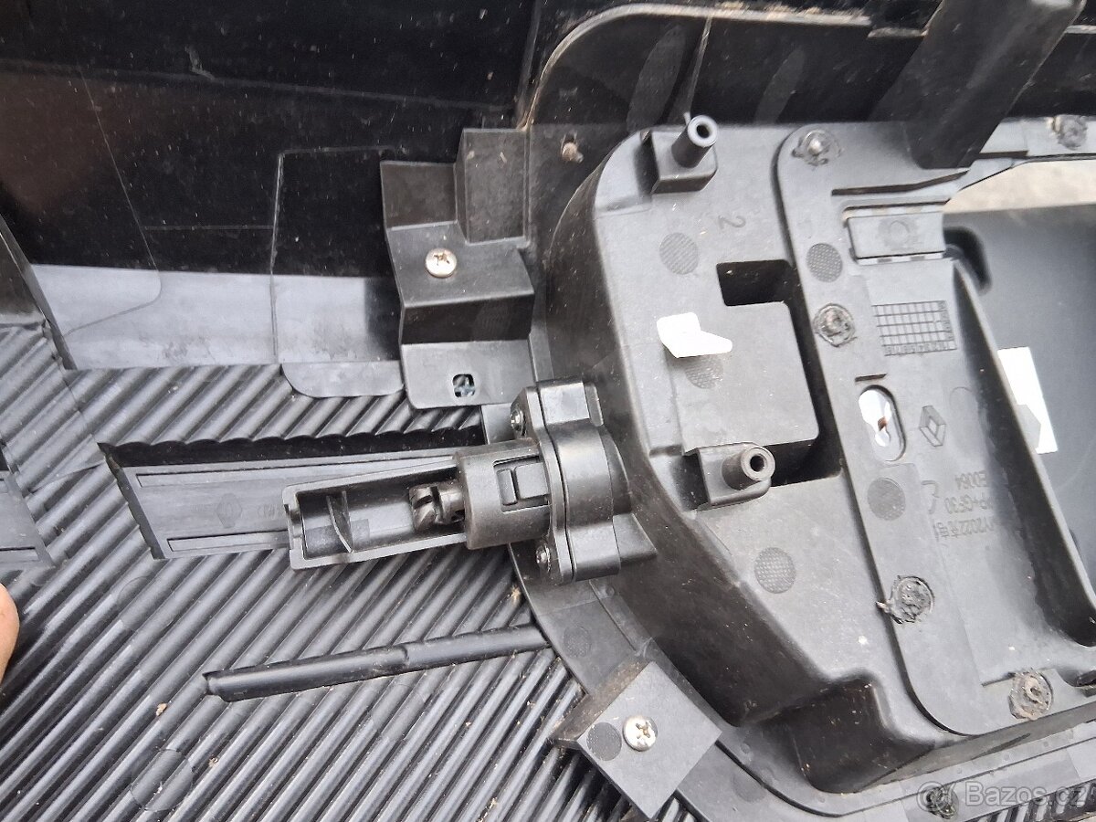 Dacia spring maska - 7