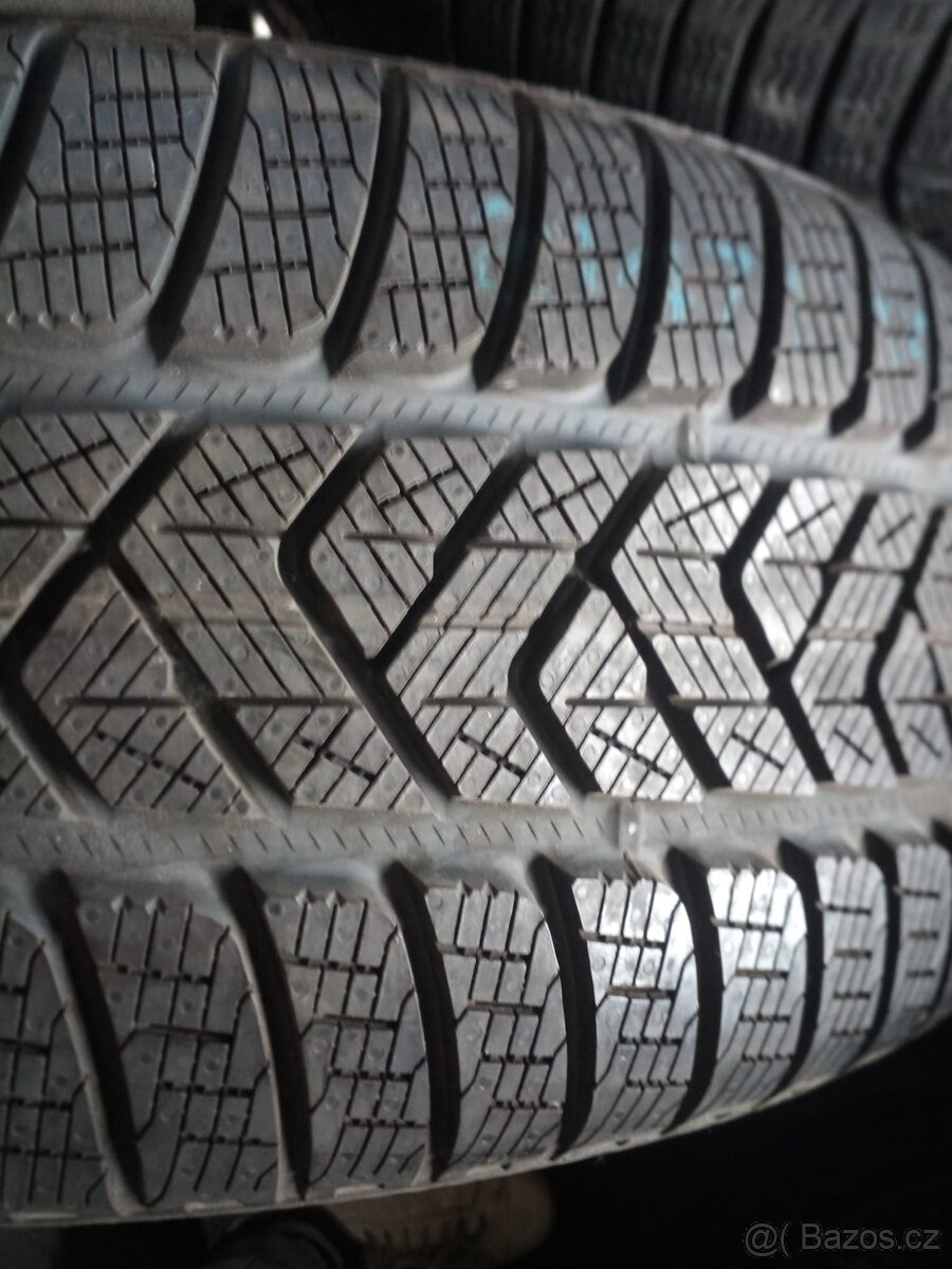 205/55/16 225/45/17 245/40/19 235/55/19 275/35/21 kusovka - 7