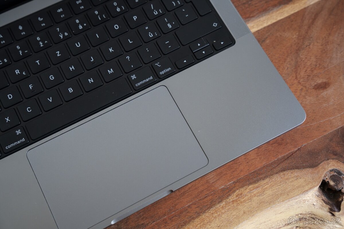 MacBook - Apple M1 PRO, 14" 16GB 512 SSD - 7