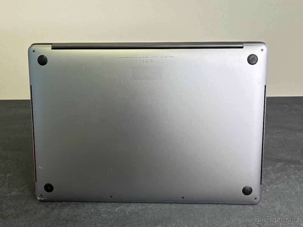 MacBook Pro 15'' 2018 / i7 / 16GB RAM / 512GB SSD - DPH - 7