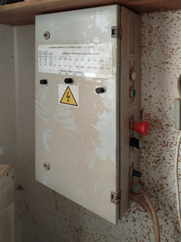 Soustruh na dřevo s FM - 7