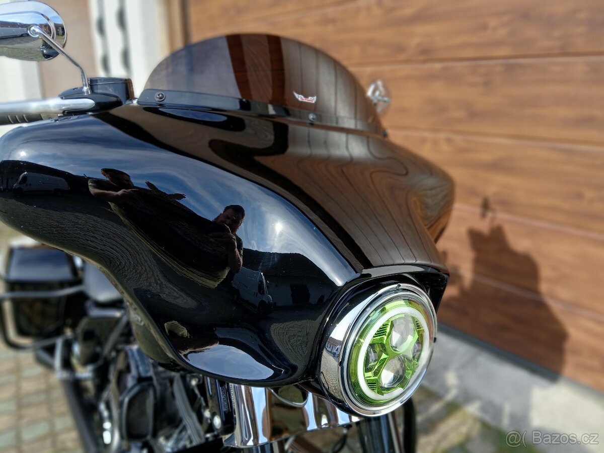 Harley-Davidson FLHX Street Glide 103 - 7