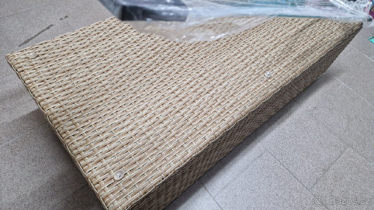 Ratanový zahradní stůl - 7