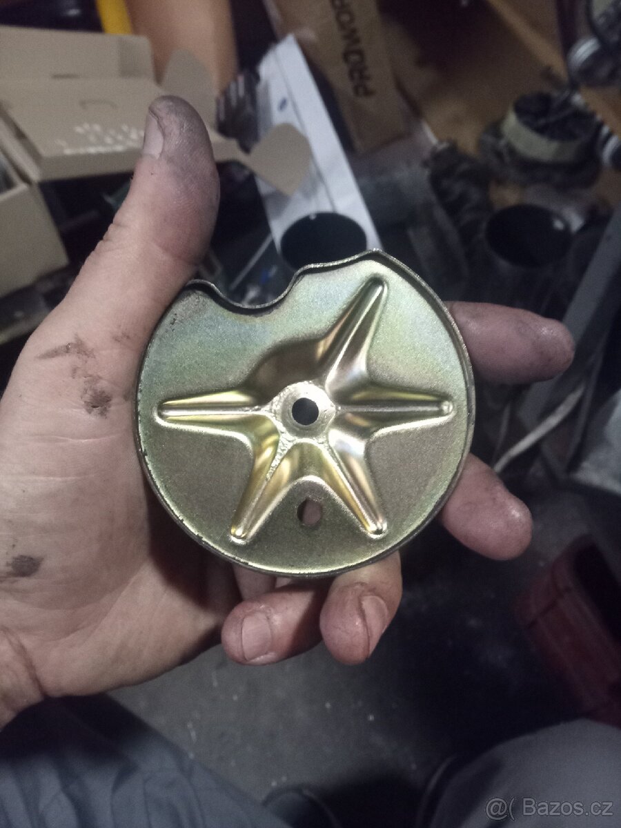 Víko sekundáru Yamaha YZF750R - 7