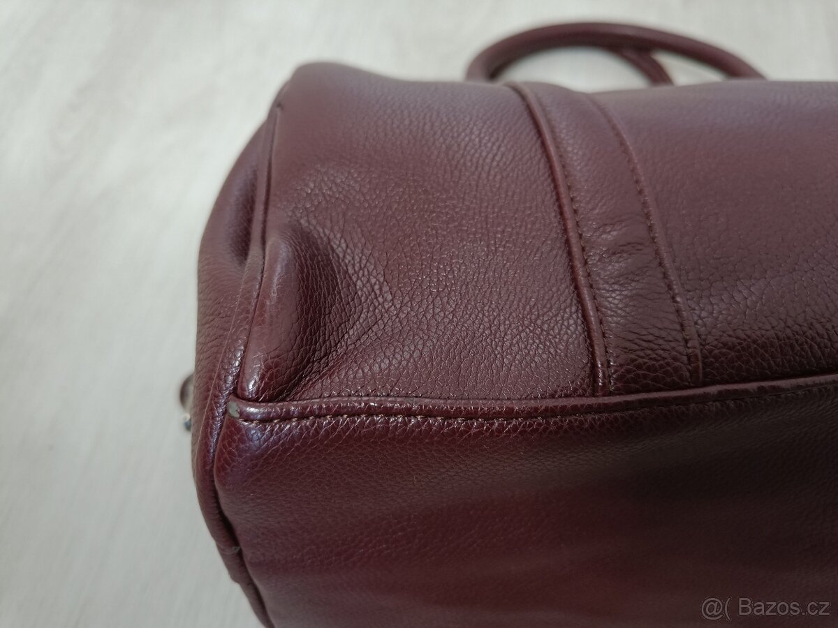 Vínově červená kabelka - 7