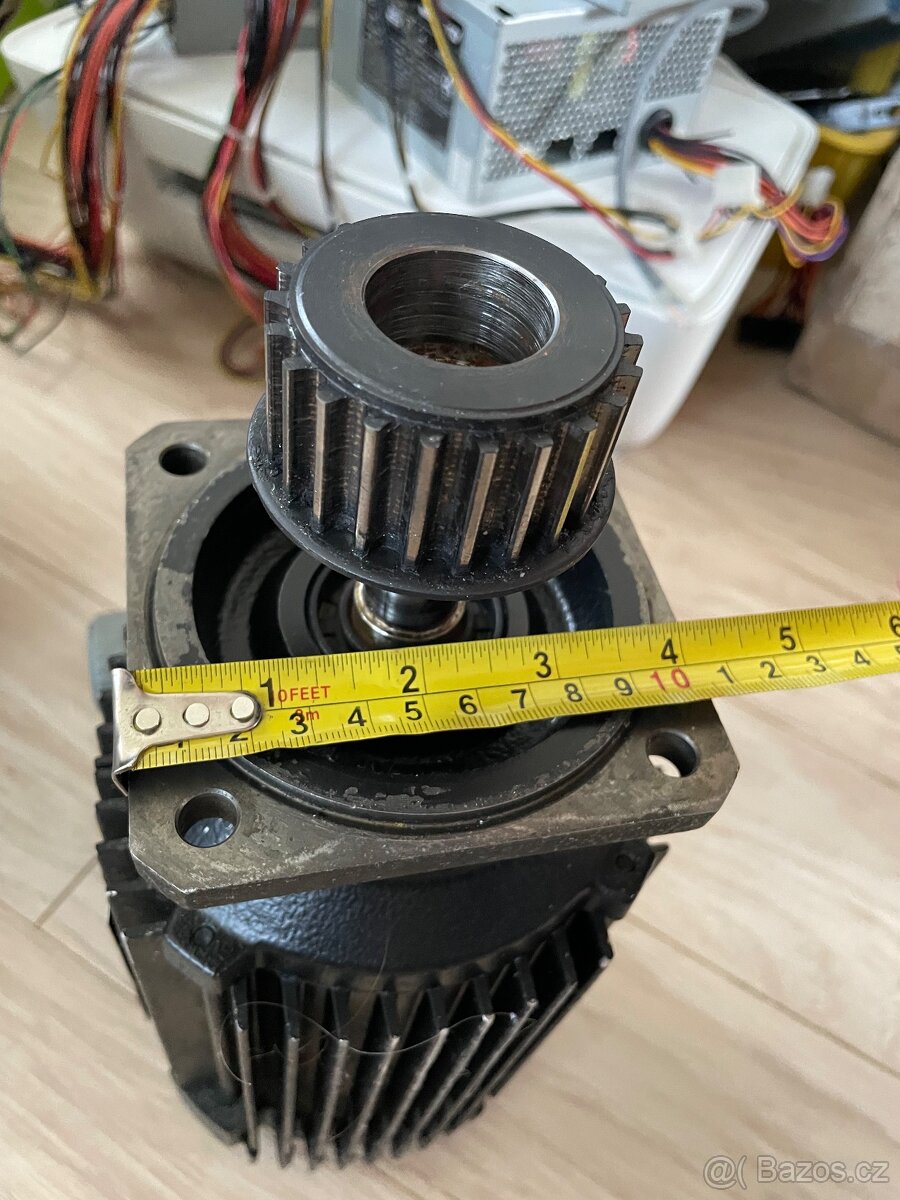 Servomotor sev eurodrive DFY71M/TH - 7