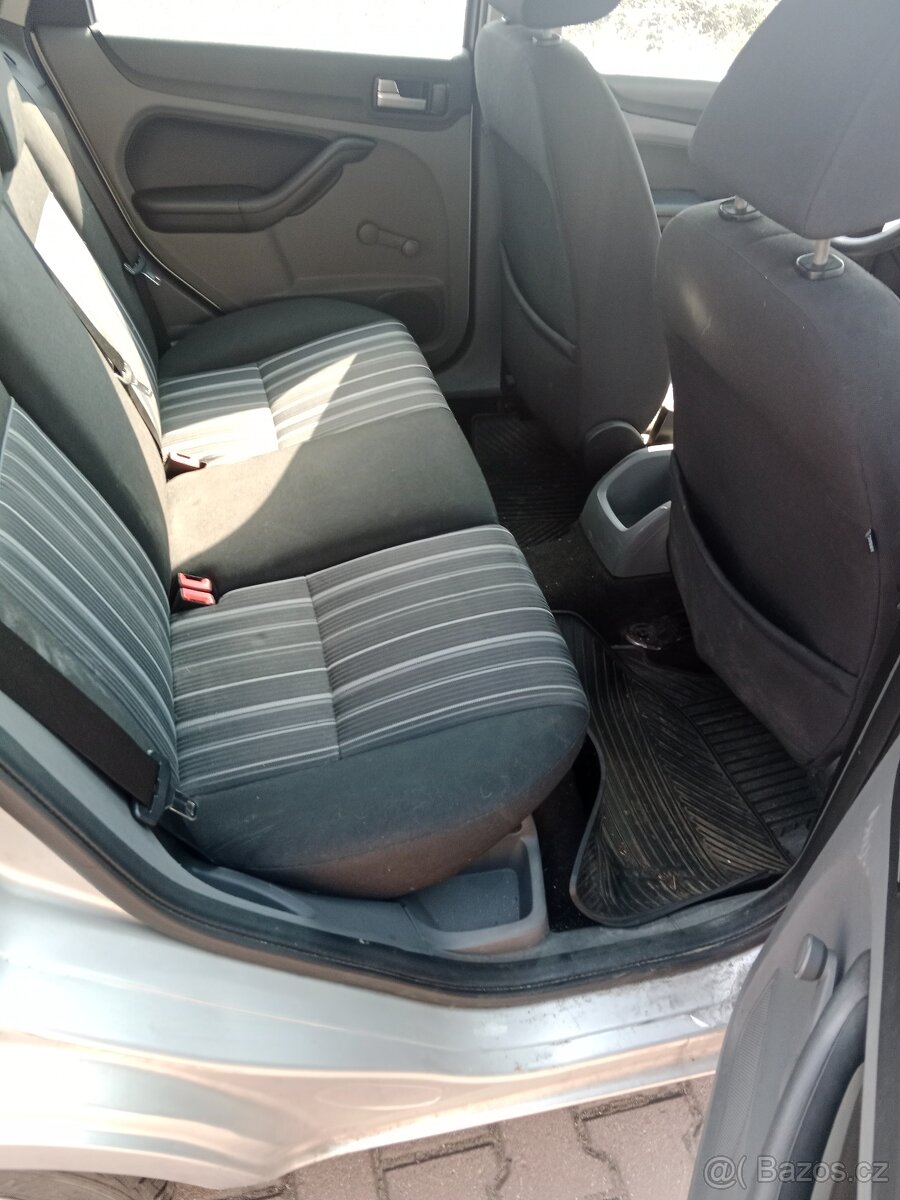 Ford Focus II 1.8tdci díly - 7