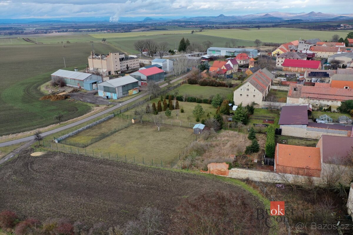Prodej, pozemky/bydlení, 1985 m², Louny, Louny [ID 81412] – další