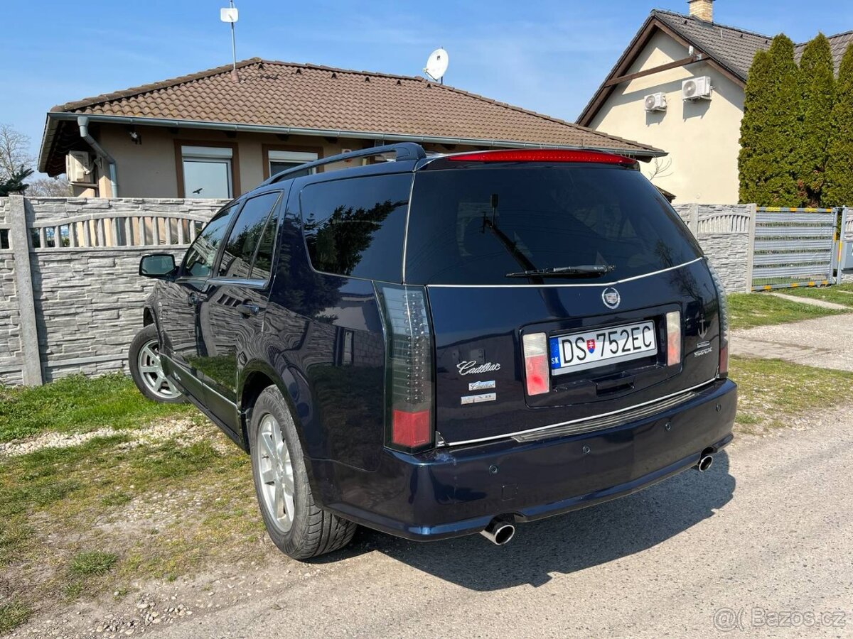 Cadillac SRX 4.6i - 7