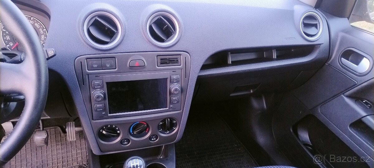 Prodám Ford Fusion 1.4 - 7