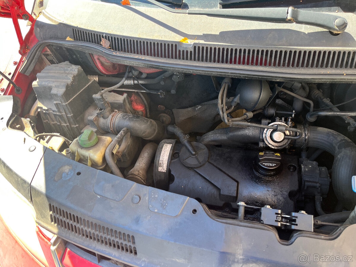 Transporter T5 1,9 TDI 77 kW rok 2007 - 7
