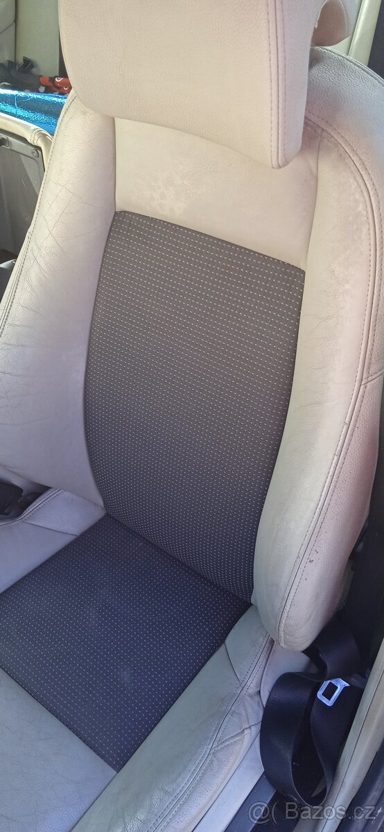 Prodej náhradních dílů Saab - 7