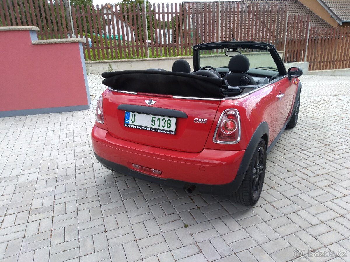 Mini One Cabrio • 68tkm • Automat • Klima • Odpočet DPH - 7