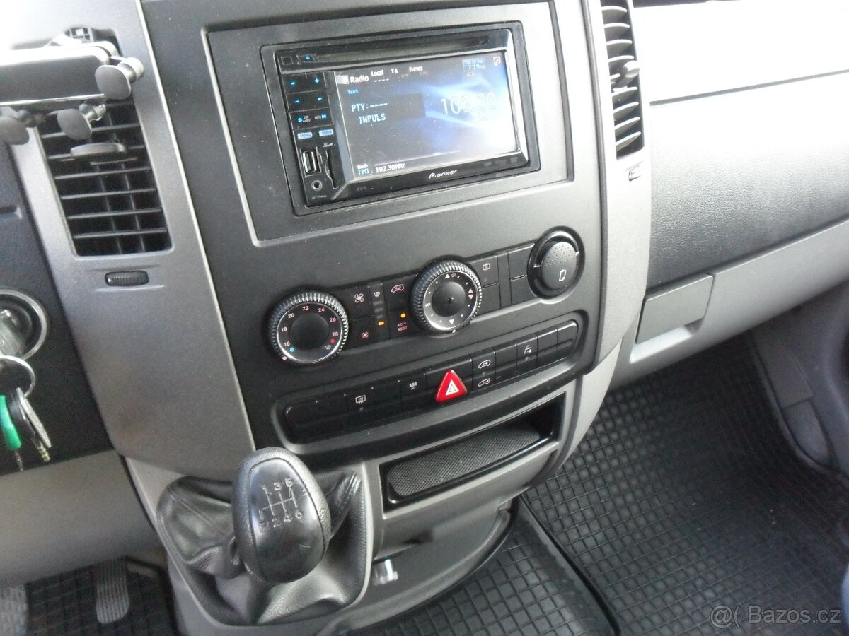 VW CRAFTER 2,5TDi,Kup.CZ, 1MAJ. - 7