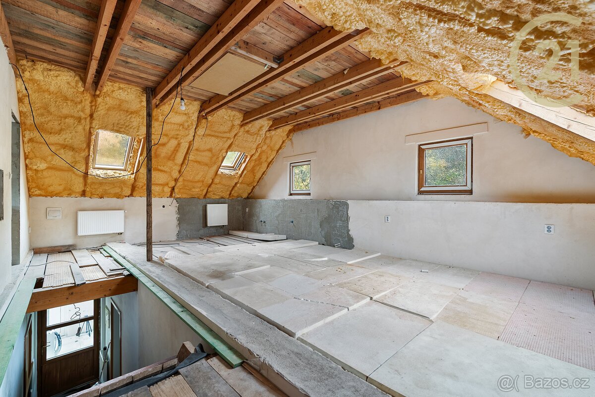 Prodej rodinného domu po rekonstrukci v obci Hlína - 7