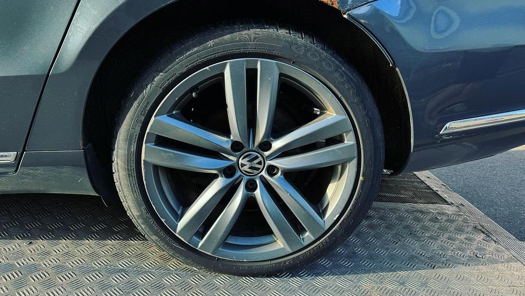 Veškeré náhradní díly VW Passat B7 kombi 2012 CFGB NJD LK7X - 7