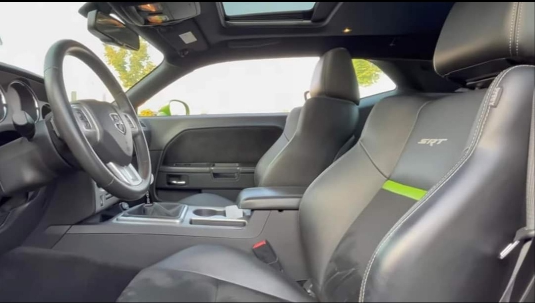 Dodge Challenger SRT8 52000km - 7