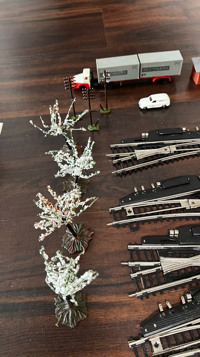 Železnice HO - vláčky, domečky, koleje - 7