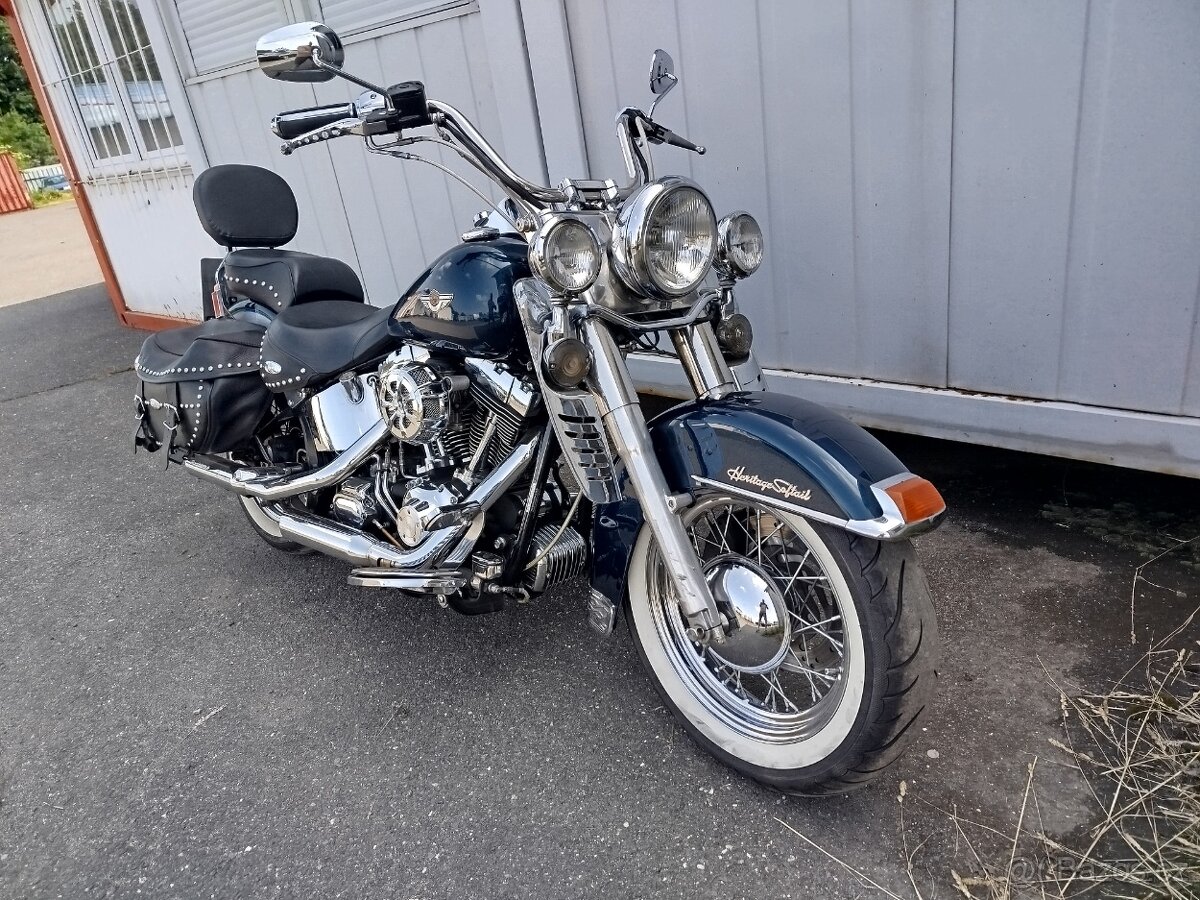 Harley Davidson heritage softail FLSTC - 7