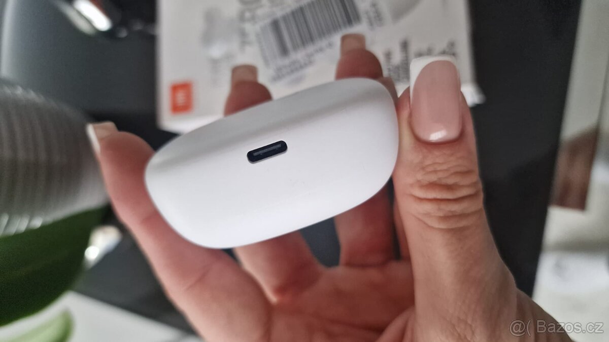 JBL Tune Buds 2 bílá - 7