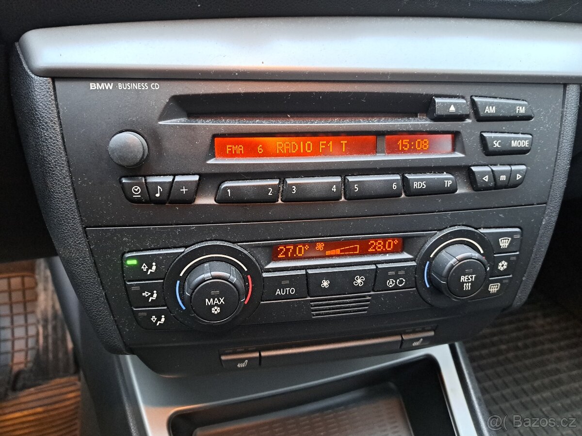 Prodám BMW 1.Model 116L r.v 2005 - 7