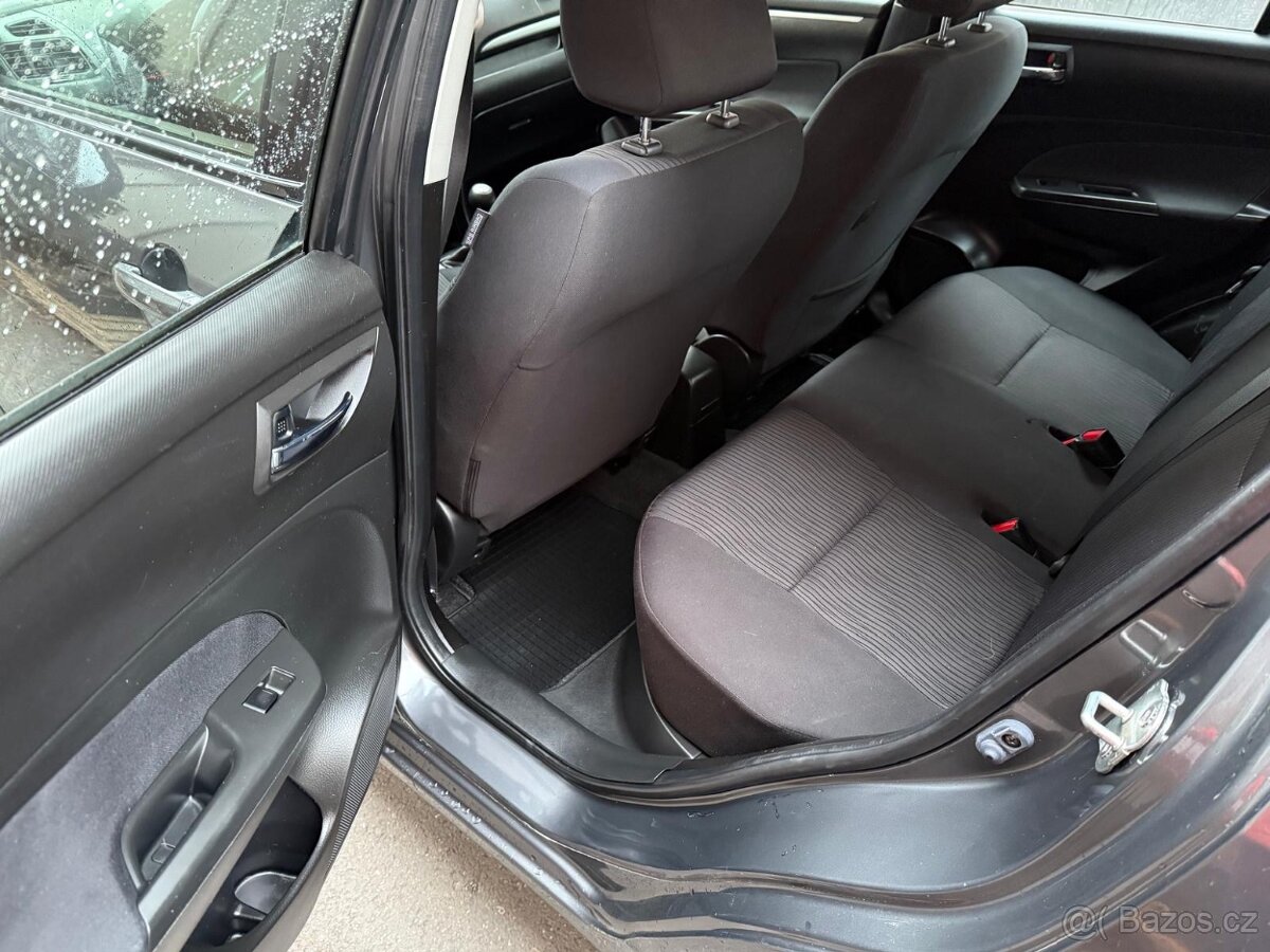 Suzuki Swift 1,3i 4x4 - 7