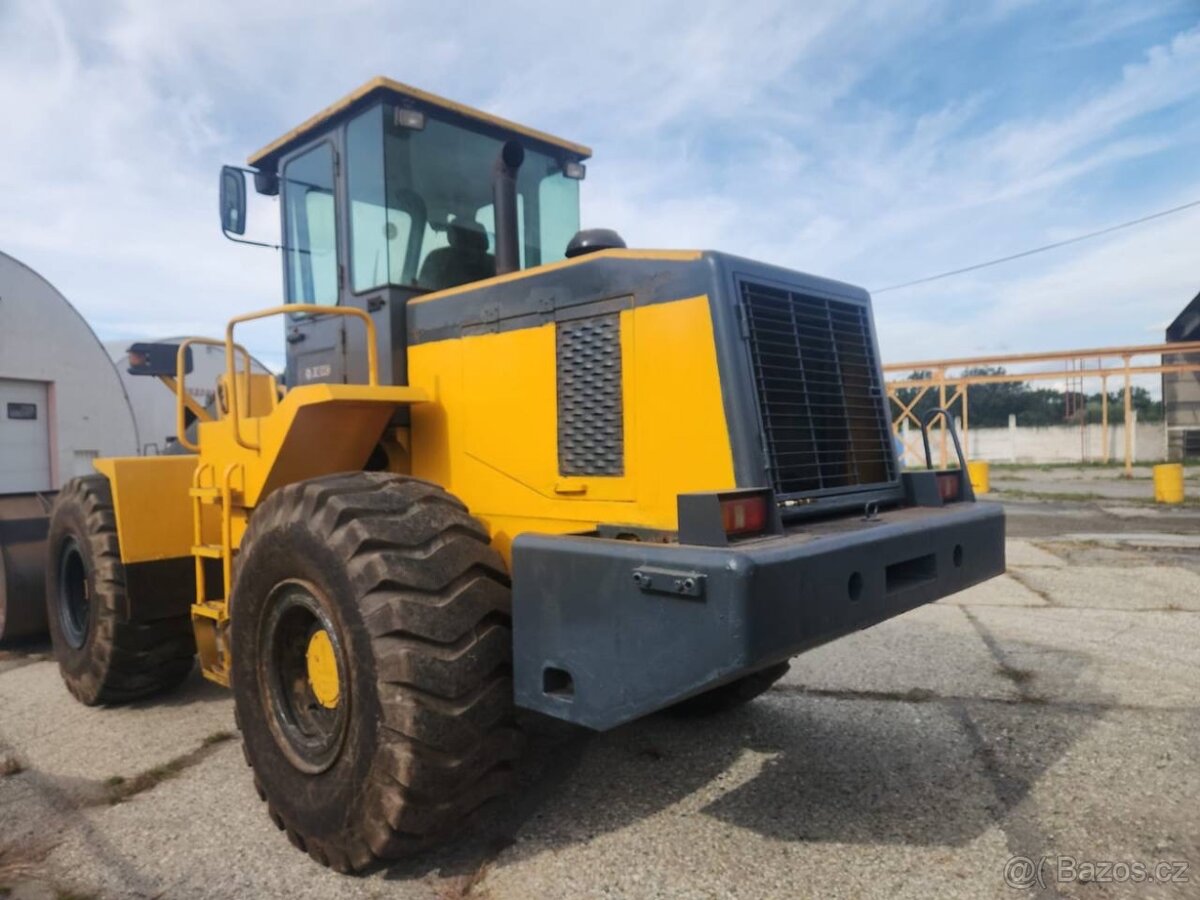 Nakladač XCMG 2008 - 7