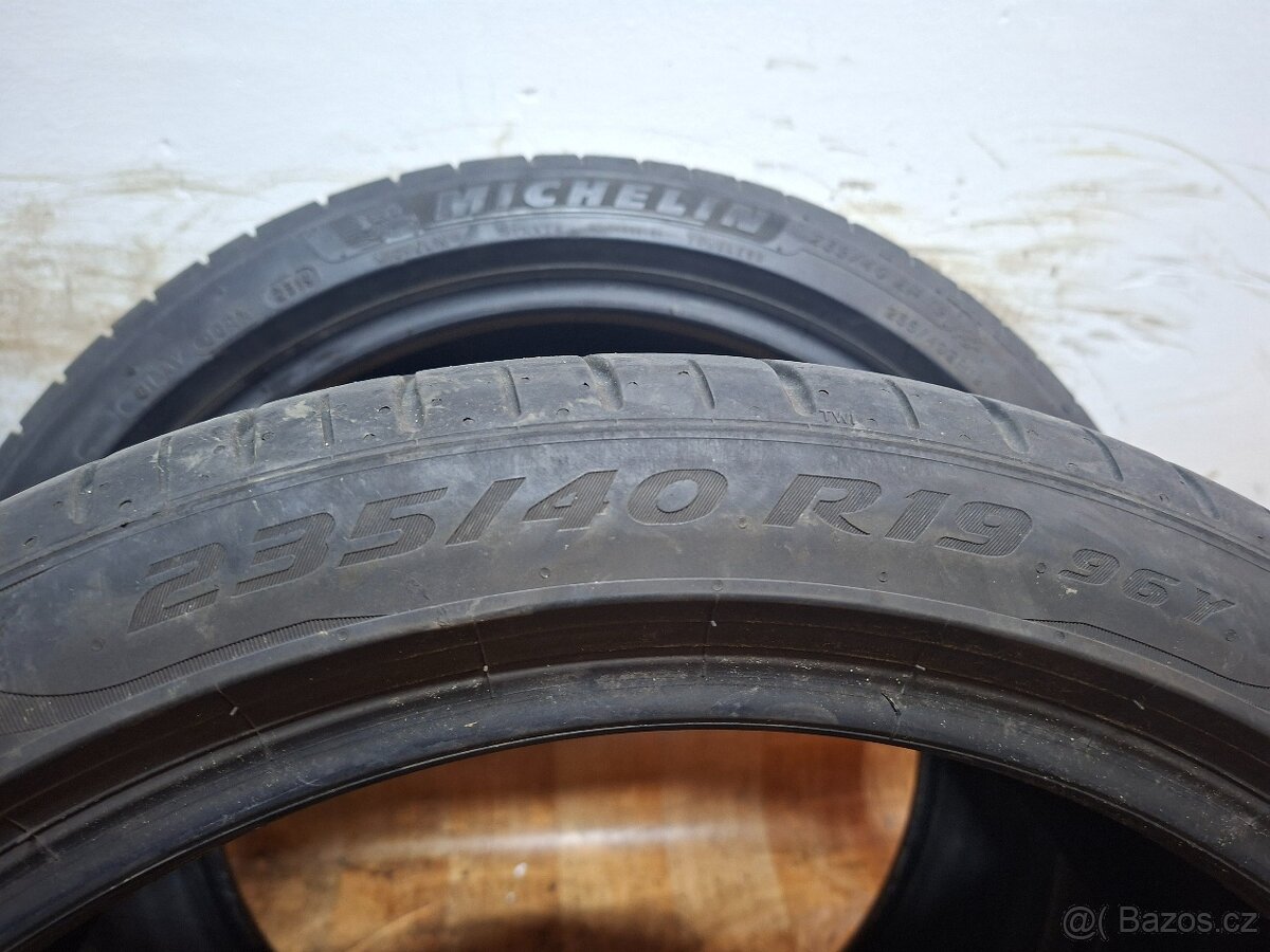 Letní pneu 235/40/19 - 7