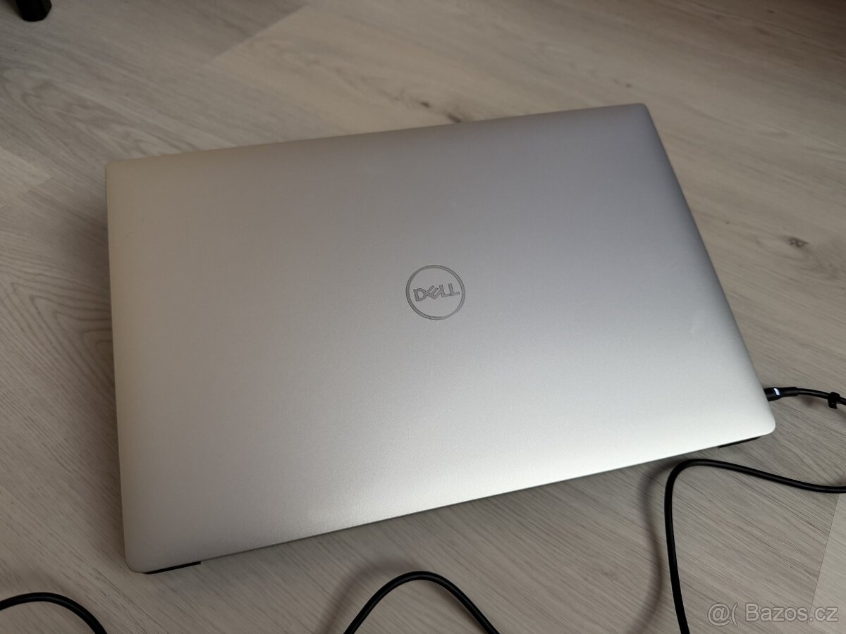 DELL Precision 5540 - 15.6",Xeon, 32GB RAM, 1TB SSD, Quadro - 7