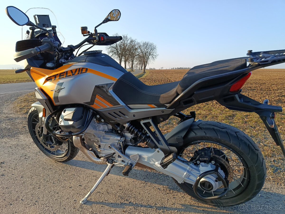 Moto Guzzi V100 Stelvio - 7