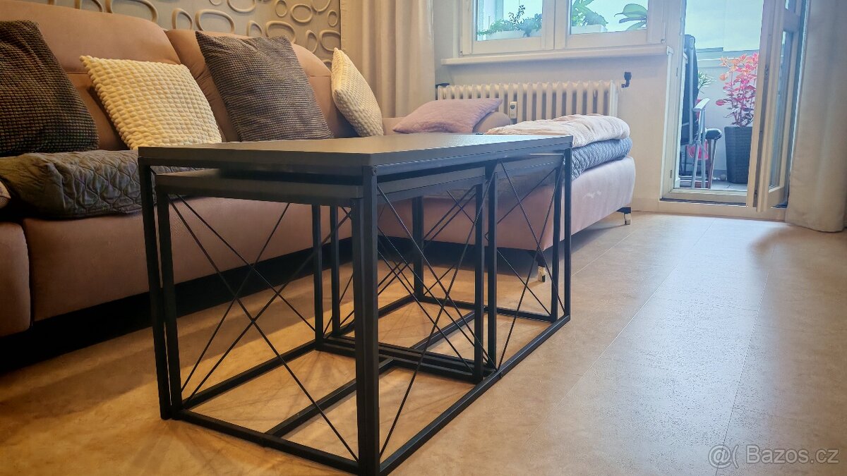 Konferenční stolek - 7