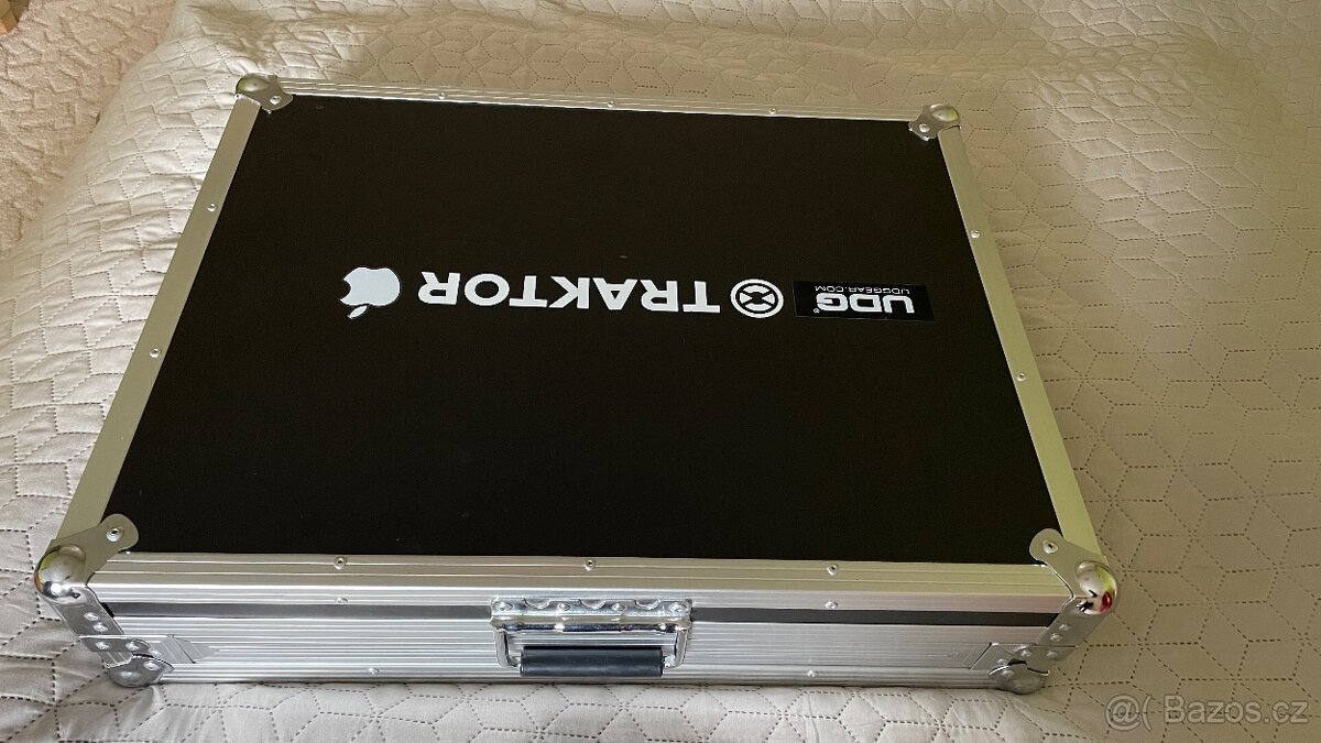Kontroler Native Intruments S8 + originální case - 7