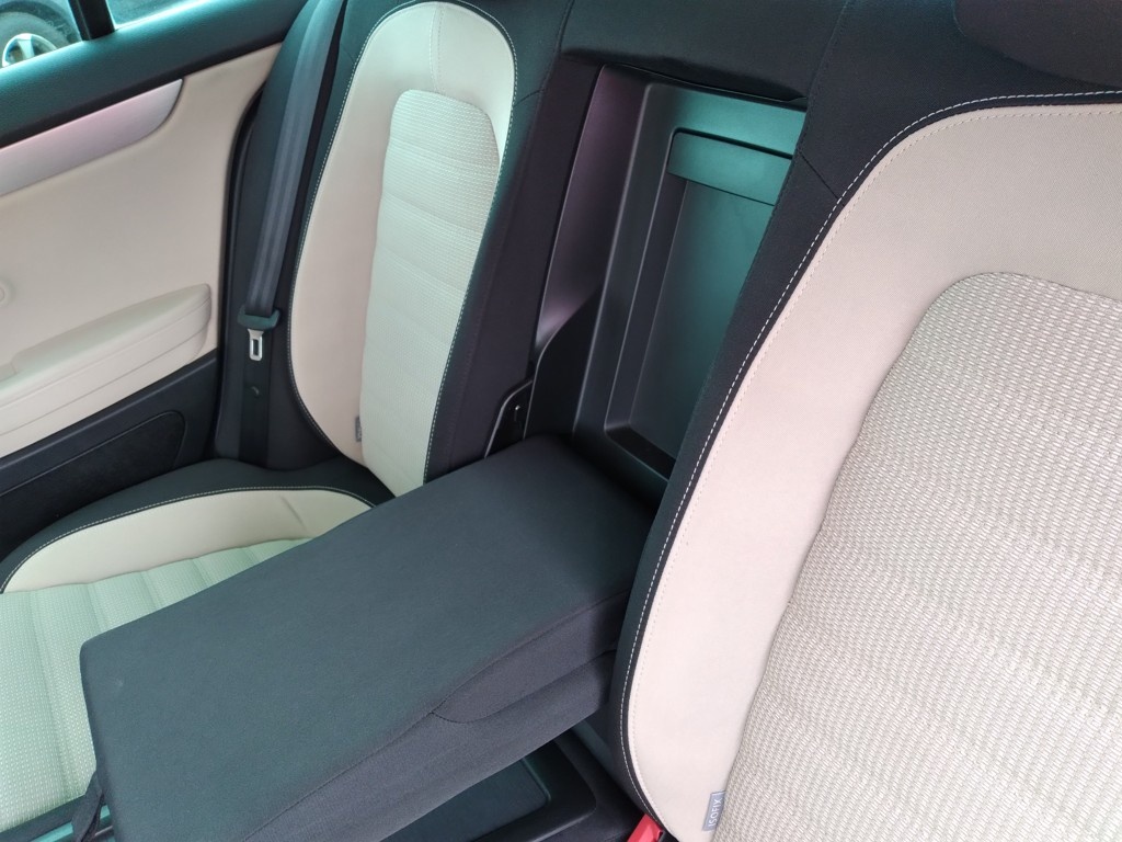 VOLKSWAGEN PASSAT CC 2.0 TDI DSG ČR - 7