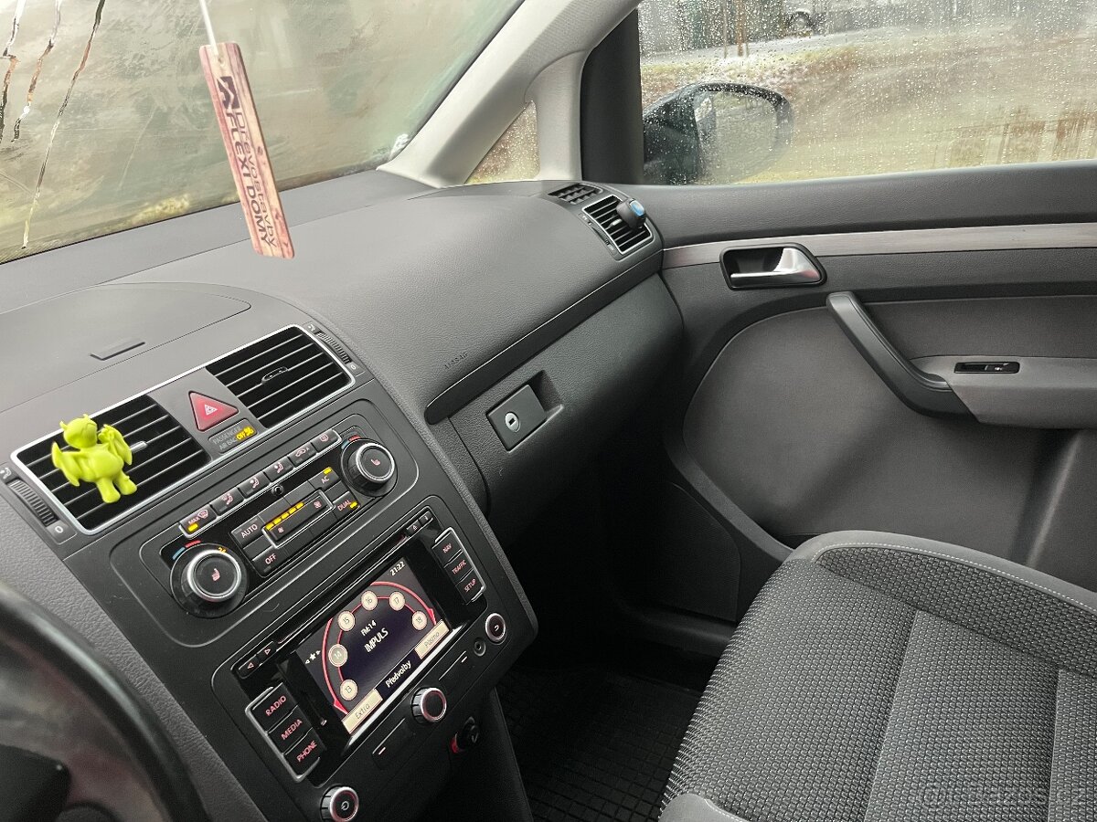 Prodám Touran 1.6tdi 77kw - 7