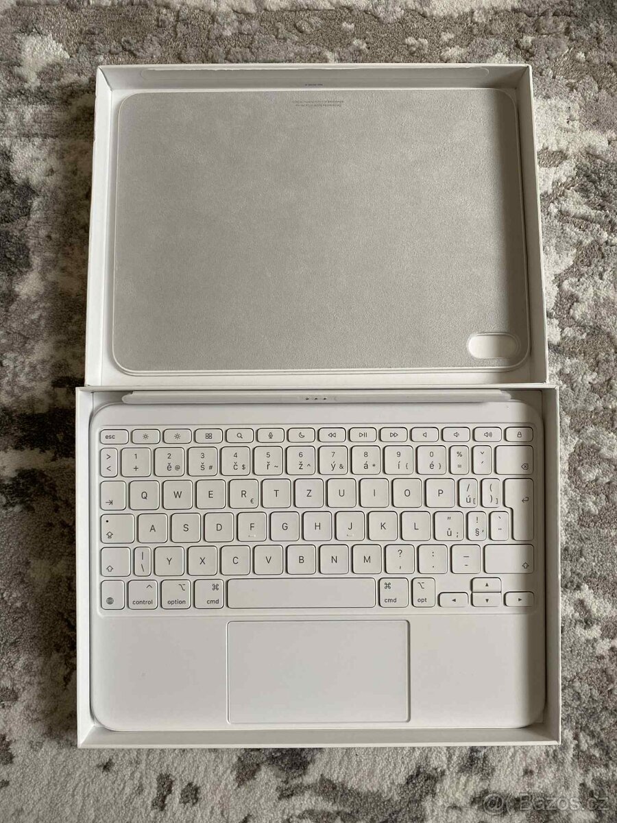 Apple Magic Keyboard pro iPad (10th generation) - česká - 7