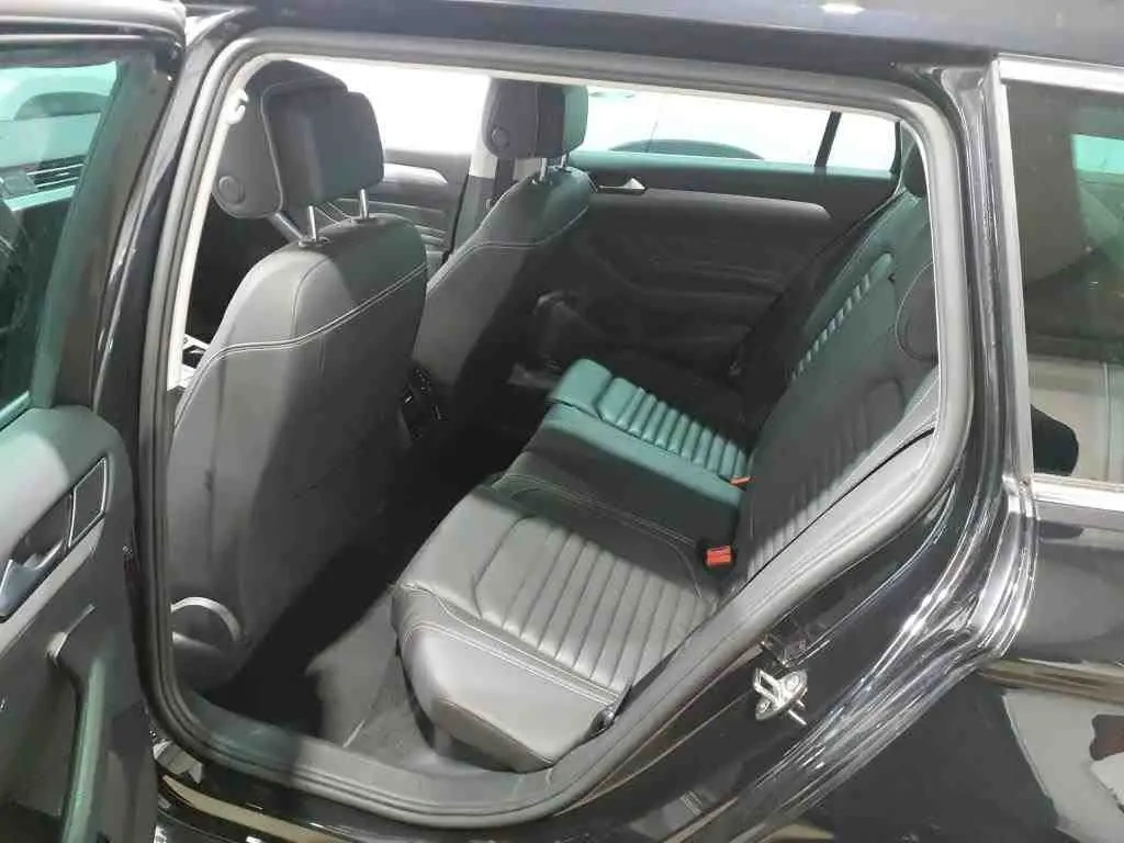 VW Passat Variant 2.0 TDI 110kW - 7