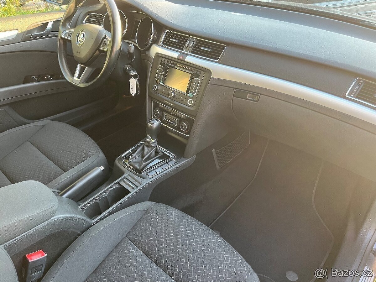 Škoda Superb 2 125kW 2.0 tdi DSG F1 2015 149000km - 7